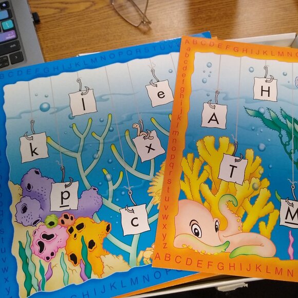 Discovery Toys - ABCs Alphabet Fishing Game - Picture 3 of 5